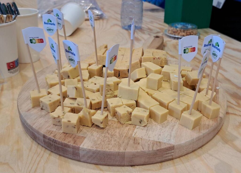 Op de World of Private Label International Trade Show is de vernieuwde kaasvervanger van Boermarke te proeven